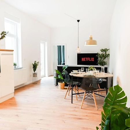 50Qm Apartment In Krefeld Zentral Gelegen Mit Hohen Decken - Beuys Apartments - Крефельд Экстерьер фото